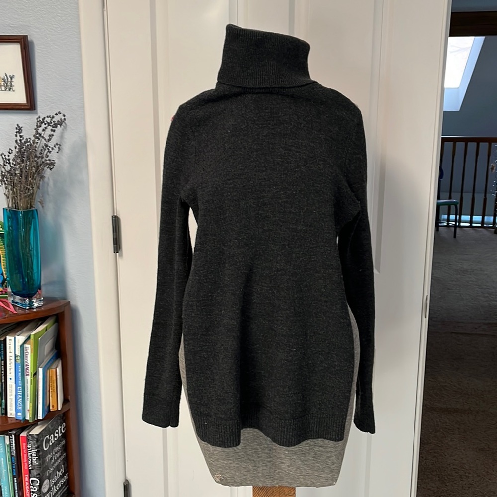 Theory charcoal gray wool turtleneck sweater.